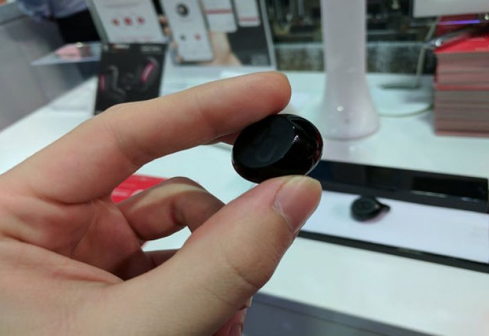 Наушники-переводчики Mymanu Clik мгновенно переводят с 37 языков (видео)