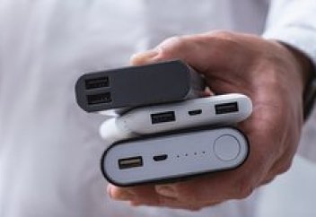 Еще одна страна Азии запретит использование в самолетах пауэрбанков