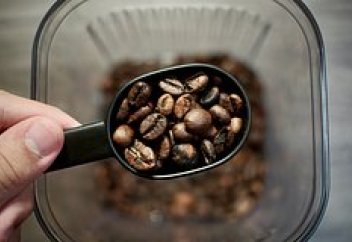 Цены на кофе взлетели до максимума за 45 лет