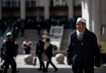 Власти Китая взялись за «маленькую Мекку»