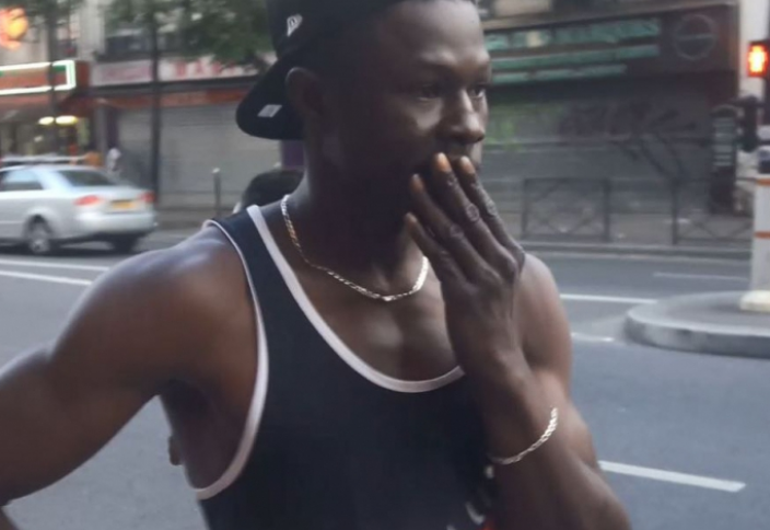 Мусульманский спайдермен, спасший ребенка от страшной смерти, стал героем Франции (ВИДЕО)