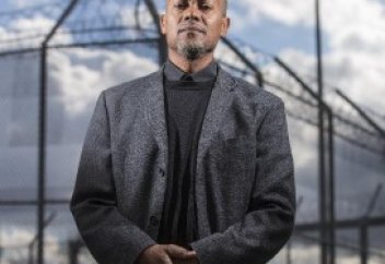 Знак протеста – увольнение главного тюремного имама