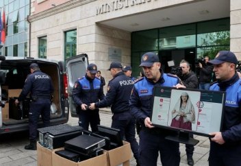 Әлемдегі алғашқы АІ (жасанды зерде) министр қылмыспен ұсталды