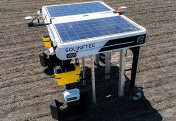 Арам шөпті өзі тауып, өзі жұлатын робот құрастырылды (видео)