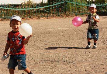 Балаға күнде айтылуы тиіс 9 сиқырлы сөз
