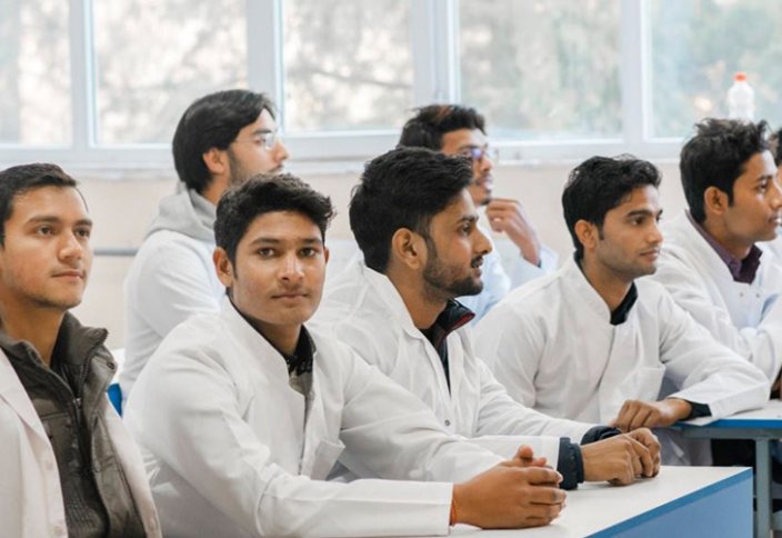 В Казахстане ужесточат выдачу студенческих виз