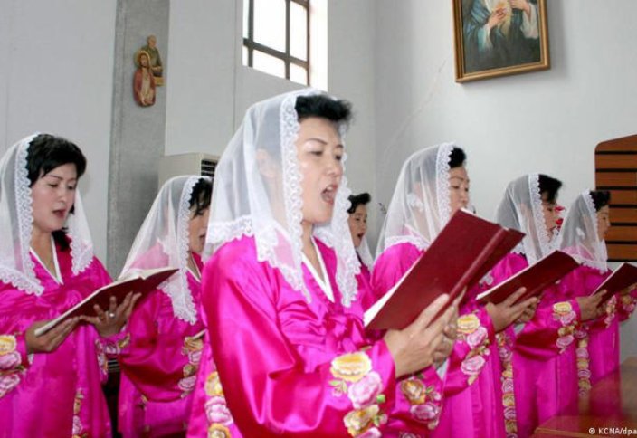 Северная Корея объявляет о победе в «войне с религией»