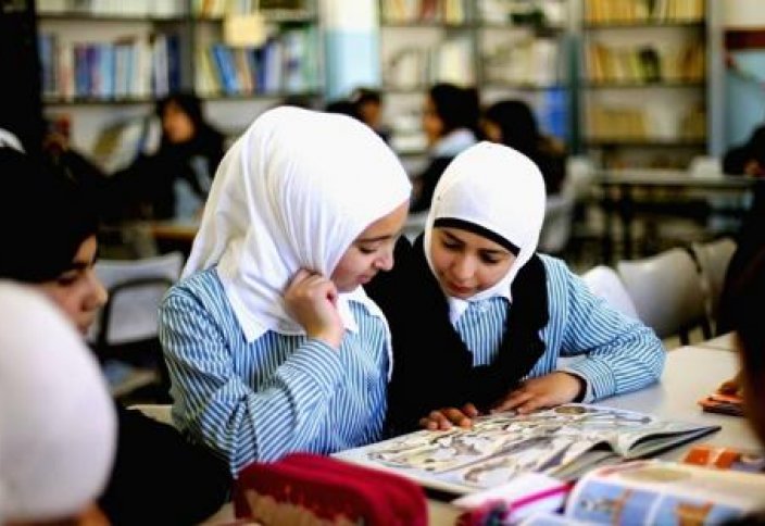 Разное: В ОАЭ будут сдавать экзамен по нравственному воспитанию