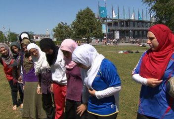 Саудиялық оқушы қыздар дене шынықтыру сабағына қатысатын болды