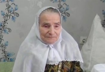 Қарттар үйінде табысқан жұп