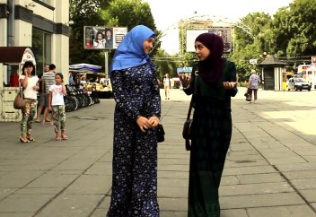 Эксперимент: жарко ли в хиджабе? По вкусу – по карману