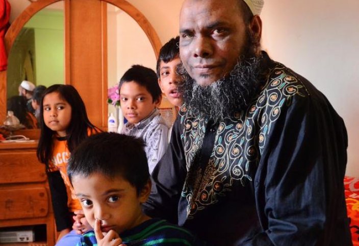 Мусульманина жестоко избили на глазах ребенка