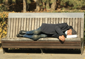 Число бедных в Казахстане побило многолетний рекорд