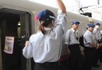 Убрать поезд за 7 минут. Очередное чудо от японских трудоголиков