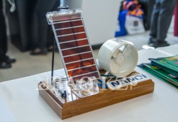 EXPO: Малайзиялықтар телефон қуаттайтын «чехол» ойлап тапты  (фото)