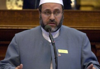 Жаһан жаңалықтары: Сот төрағасы имамнан не үшін кешірім сұрады?