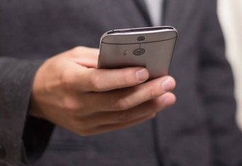 Разные: Почему чужим людям нельзя звонить с вашего телефона