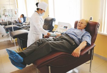 Қазақстандық азамат 500 литрден артық қан тапсырған