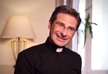 Ватикан обвинили в лицемерии