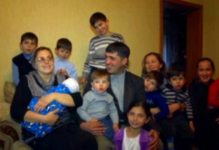 34 жасында 12 бала сүйген ана