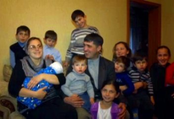 34 жасында 12 бала сүйген ана