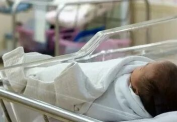 Рождаемость в РФ упала до минимума со времен Великой отечественной войны