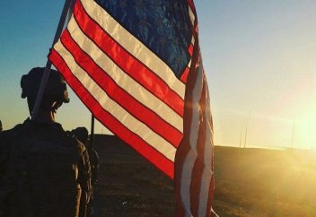 «Флот тонет сам, ядерное оружие ржавеет, а самолетам по 60 лет»: катастрофическую слабость армии США осознали в Польше 