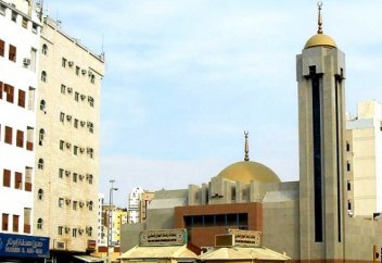 Жындар мешіті қайда орналасқан?