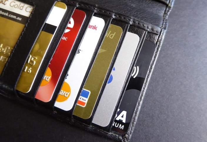 Исчезнут ли когда-нибудь наличные деньги? Охотники за банковскими картами