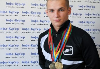 Чемпион по рукопашному бою принял Ислам