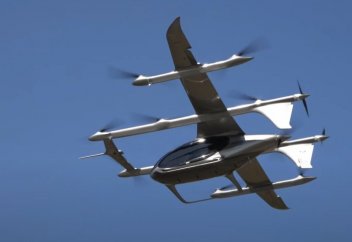 Тігінен ұшып-қонатын әуе таксиі бір зарядпен ұшу рекордын жаңартты (видео)