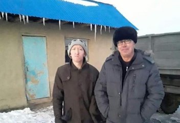 Тарбағатайлық кәсіпкер мұқтаж 13 отбасыға соғым сойып берді