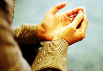 Ата-анамның үйіне барғанда, намазды жолаушы ретінде қысқартып оқимын ба?