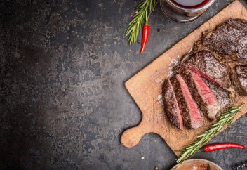 Любители стейков чаще умирают от рака и диабета