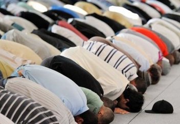 Жамағат қанша адамнан тұрады?