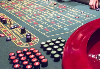 Минторг Турции ввел новые ограничения на рекламу азартных игр и астрологов