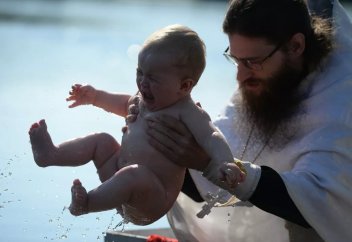 Разное: РПЦ изменила правила крещения детей