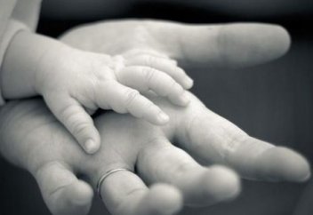 Анамның қолдары