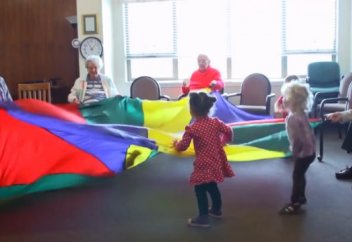 Балалар мен қарттар үйі біріктірілді