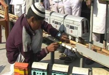 14 жастағы конструктор өзінің өнерімен тәнті етті