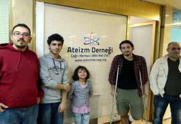 Атеизмді насихаттауға тыйым салынады