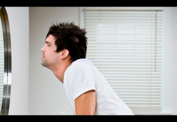 Неге түнде айнаға қарауға болмайды?