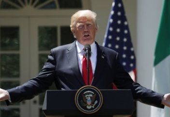 Трамп заявил, что США больше не хотят быть "мировым полицейским"  (фото+видео)