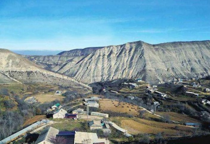 Погода в кадаре. Кадар село в Дагестане. Село кадар Буйнакского района. Село кадар Дагестан Буйнакский район. Горы Кадара Дагестан.