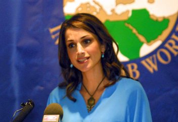 Королева Иордании Рания призвала арабские СМИ создавать ИГИЛ пиарную компанию