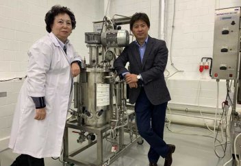 Преподаватель и студент изобрели уникальный экопродукт по очистке почвы и воды от нефтяных загрязнений