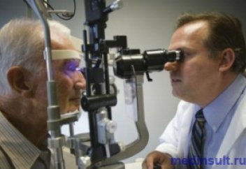 Приближение инсульта научились определять по глазам