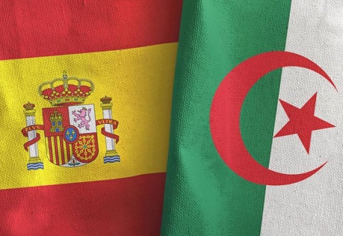 Алжир объявил торговую войну Испании из-за Западной Сахары