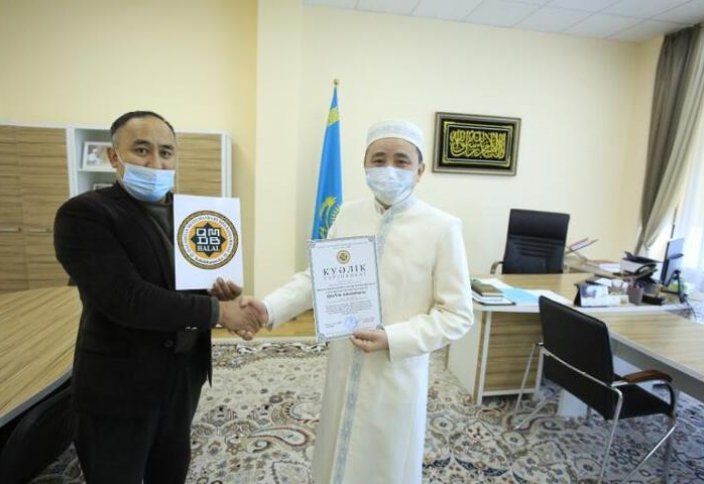 Духовное управление мусульман Казахстана одобрило отечественную вакцину