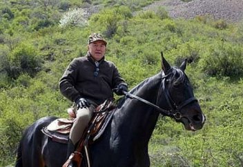 Түрік ағайындардың: "Неге жылқы етін жейсіңдер?" - деген сұрағына Елбасымыздың берген жауабы